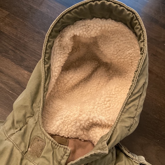 GAP cargo army/sherpa jacket 4T - Picture 9 of 14